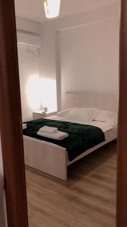 Ionian Apartments Vlorë Esterno foto