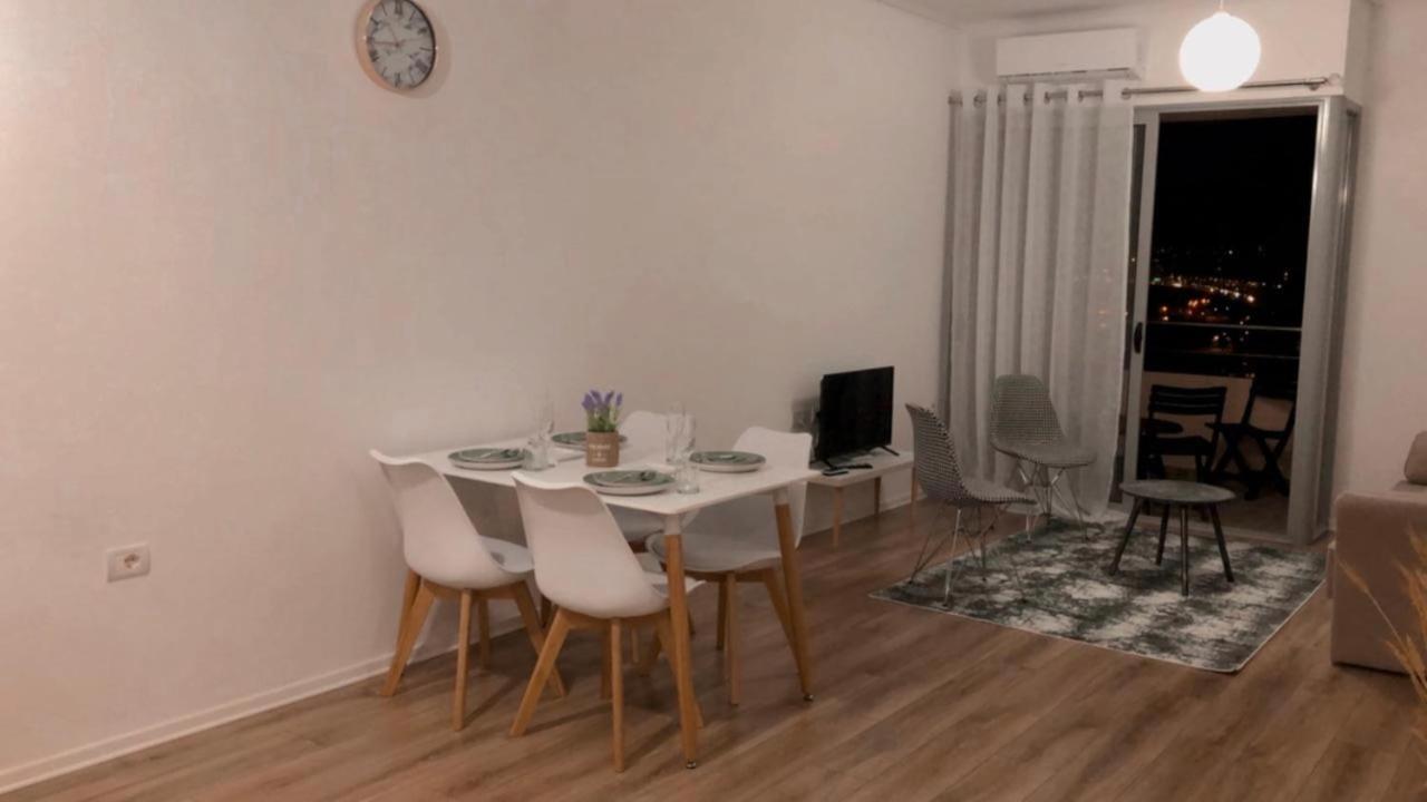 Ionian Apartments Vlorë Esterno foto