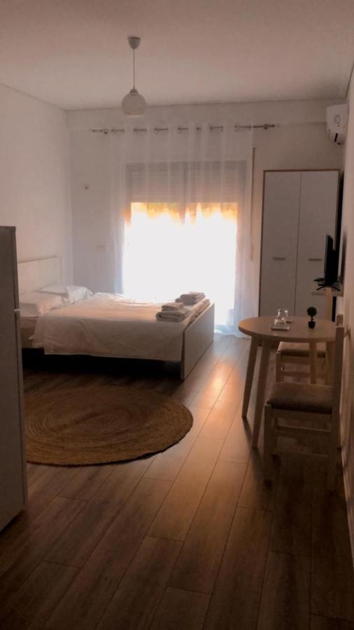 Ionian Apartments Vlorë Esterno foto