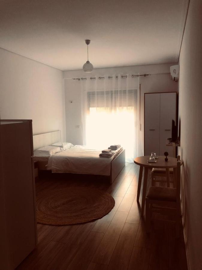 Ionian Apartments Vlorë Esterno foto